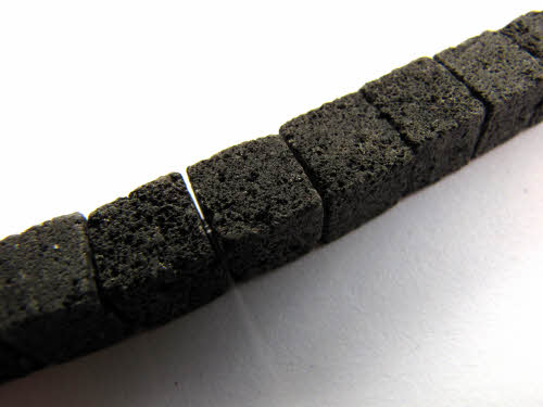 Lava Wrfel, schwarz, ca. 8x8mm